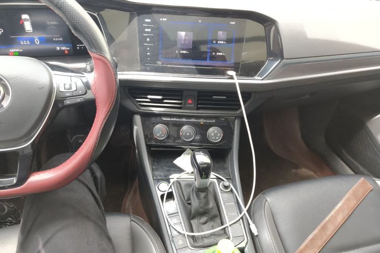 Used Volkswagen Sagitar 2021 200TSI DSG Excellence Edition Audio And AC Panel