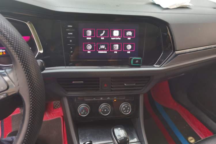 Used Volkswagen Sagitar 2021 200TSI DSG Comfort Connect Edition Audio And AC Panel