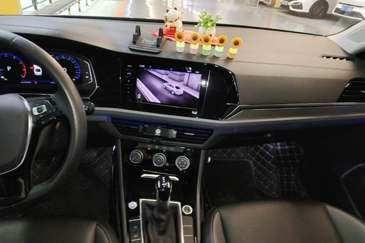 Used Volkswagen Sagitar 2021 280TSI DSG Excellence Edition Audio And AC Panel