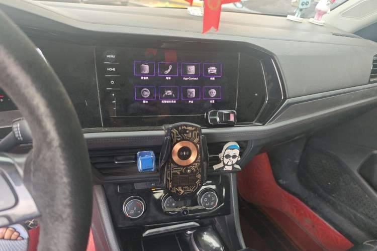 Used Volkswagen Sagitar 2021 200TSI DSG Comfort Connect Edition Audio And AC Panel