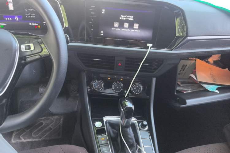 Used Volkswagen Sagitar 2021 280TSI DSG Comfort Connect Edition Audio And AC Panel