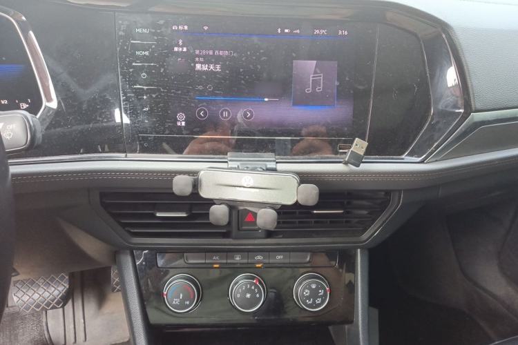 Used Volkswagen Sagitar 2021 280TSI DSG Excellence Edition Audio And AC Panel