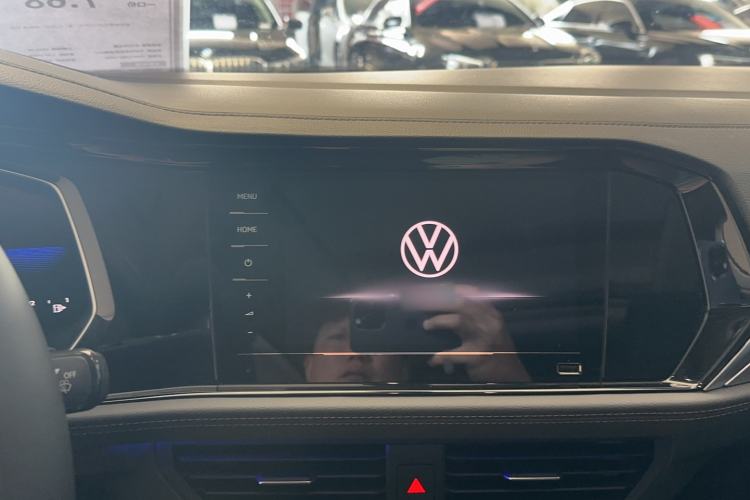 Used Volkswagen Sagitar 2021 280TSI DSG Comfort Connect Edition Audio And AC Panel