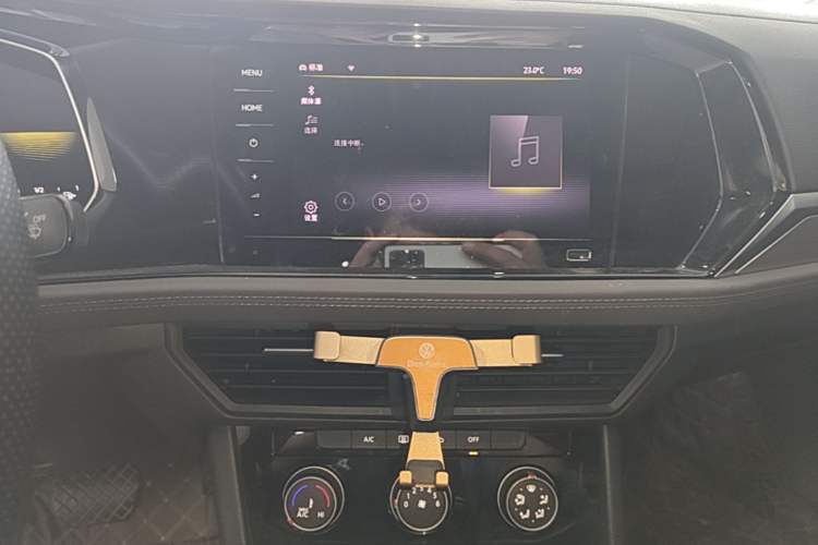 Used Volkswagen Sagitar 2021 280TSI DSG Excellence Edition Audio And AC Panel