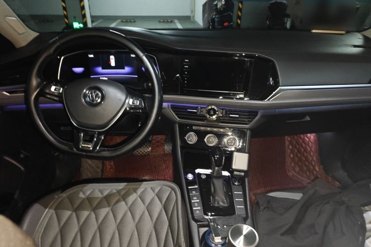 Used Volkswagen Sagitar 2021 280TSI DSG Comfort Connect Edition Center Console