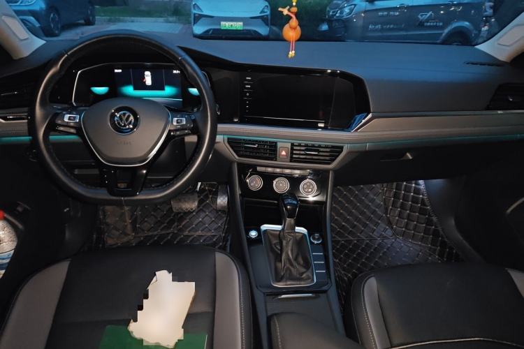 Used Volkswagen Sagitar 2021 280TSI DSG Comfort Connect Edition Center Console