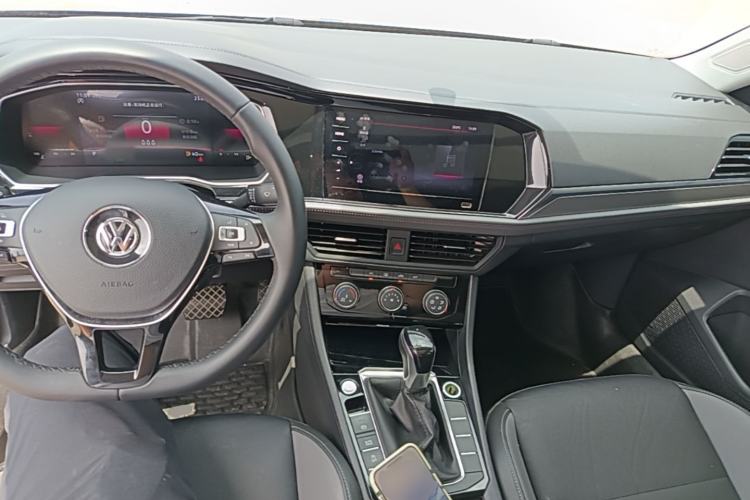 Used Volkswagen Sagitar 2021 200TSI DSG Comfort Connect Edition Center Console