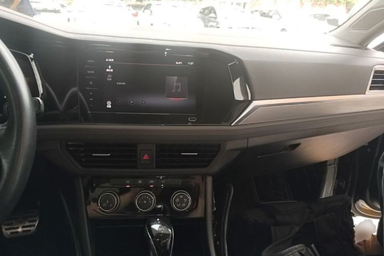 Used Volkswagen Sagitar 2021 280TSI DSG Excellence Edition Center Console