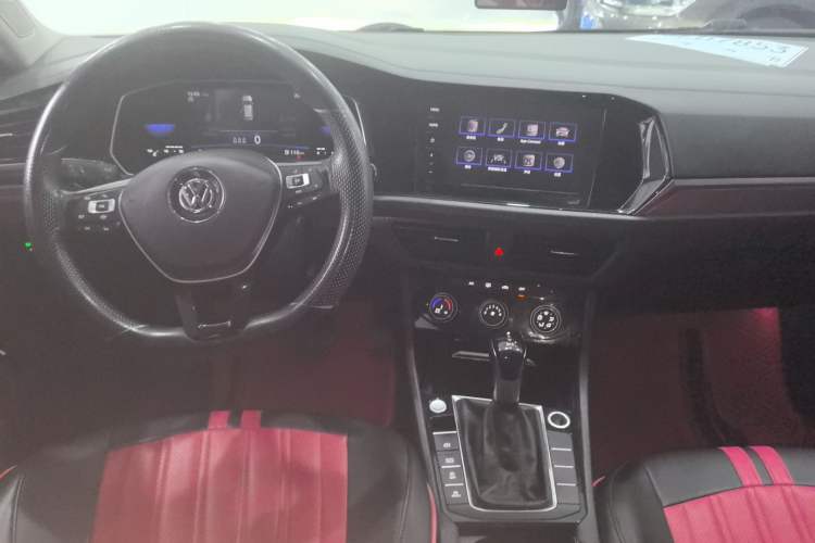 Used Volkswagen Sagitar 2021 280TSI DSG Excellence Edition Center Console
