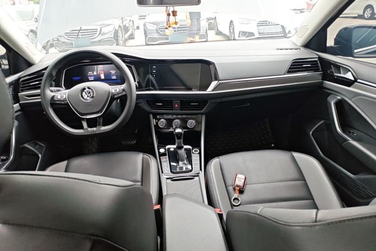 Used Volkswagen Sagitar 2021 280TSI DSG Comfort Connect Edition Center Console