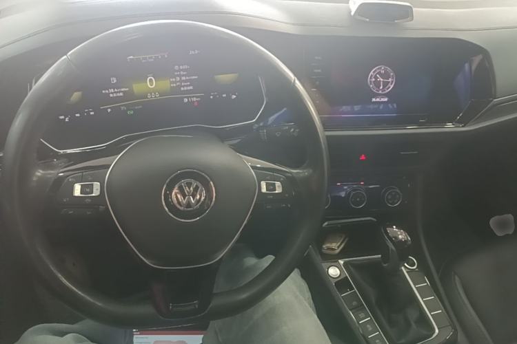 Used Volkswagen Sagitar 2021 280TSI DSG Comfort Connect Edition Center Console