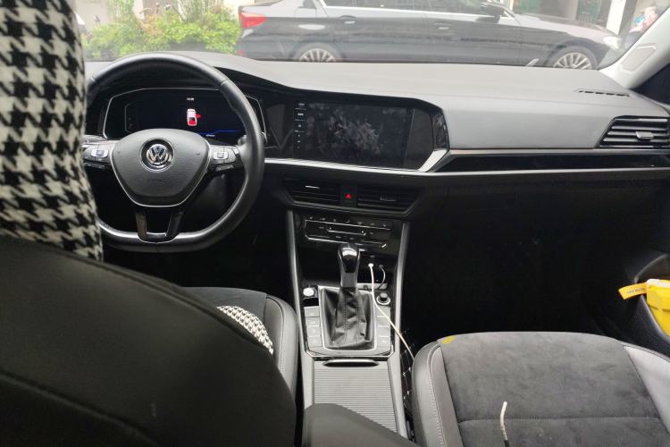Used Volkswagen Sagitar 2021 280TSI DSG Excellence Edition Center Console