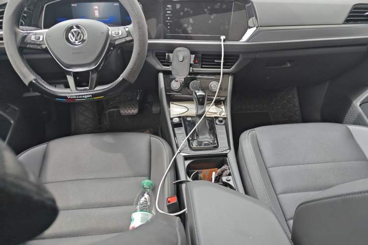 Used Volkswagen Sagitar 2021 280TSI DSG Excellence Edition Center Console