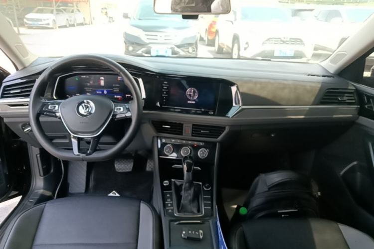 Used Volkswagen Sagitar 2021 280TSI DSG Excellence Edition Center Console