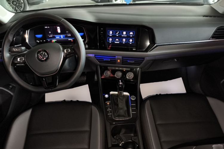 Used Volkswagen Sagitar 2021 280TSI DSG Comfort Connect Edition Center Console