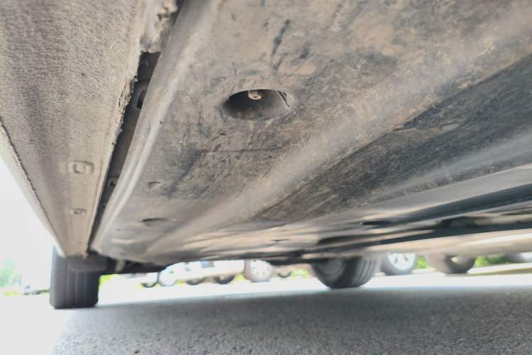Used Volkswagen Sagitar  Chassis Front Right