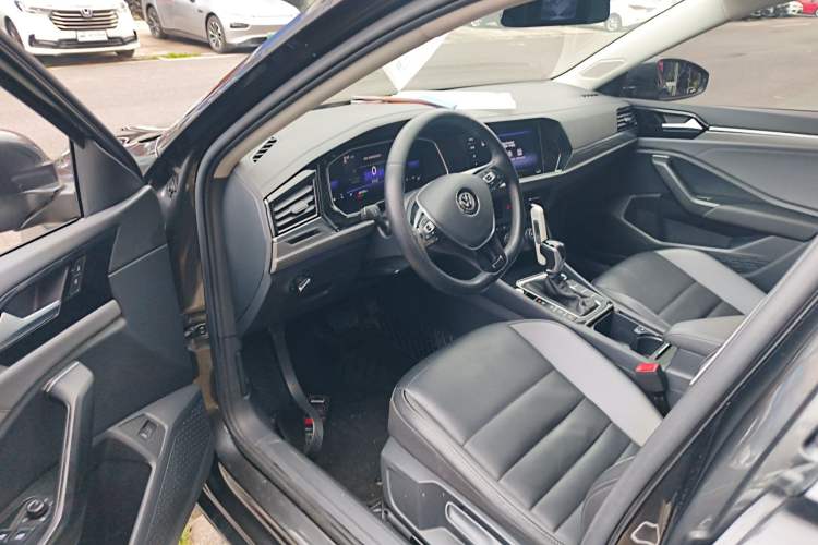 Used Volkswagen Sagitar 2021 280TSI DSG Excellence Edition Driver Seat