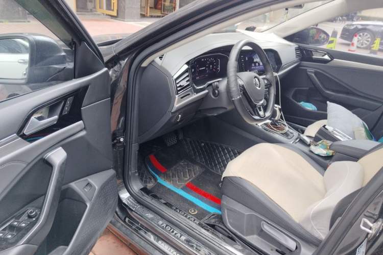 Used Volkswagen Sagitar 2021 280TSI DSG Comfort Connect Edition Driver Seat