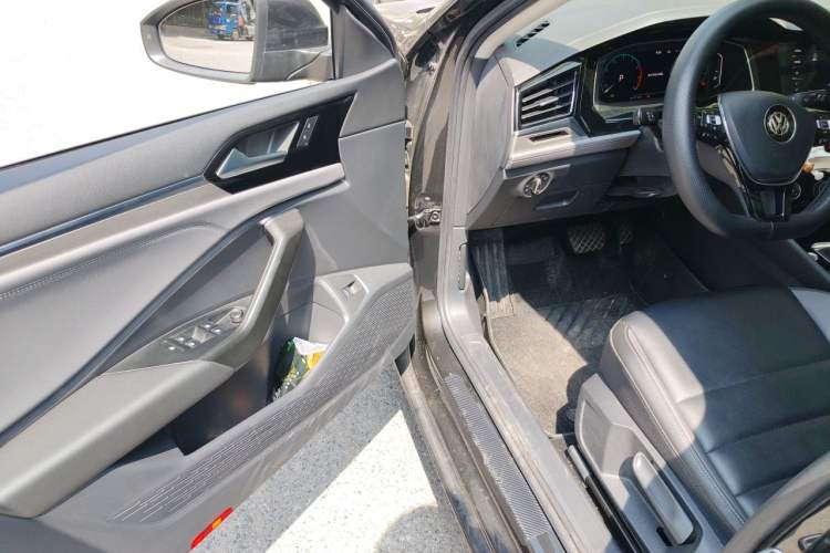 Used Volkswagen Sagitar 2021 280TSI DSG Excellence Edition Driver Seat