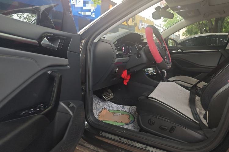 Used Volkswagen Sagitar 2021 280TSI DSG Excellence Edition Driver Seat