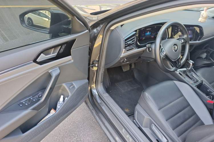 Used Volkswagen Sagitar 2021 280TSI DSG Comfort Connect Edition Driver Seat