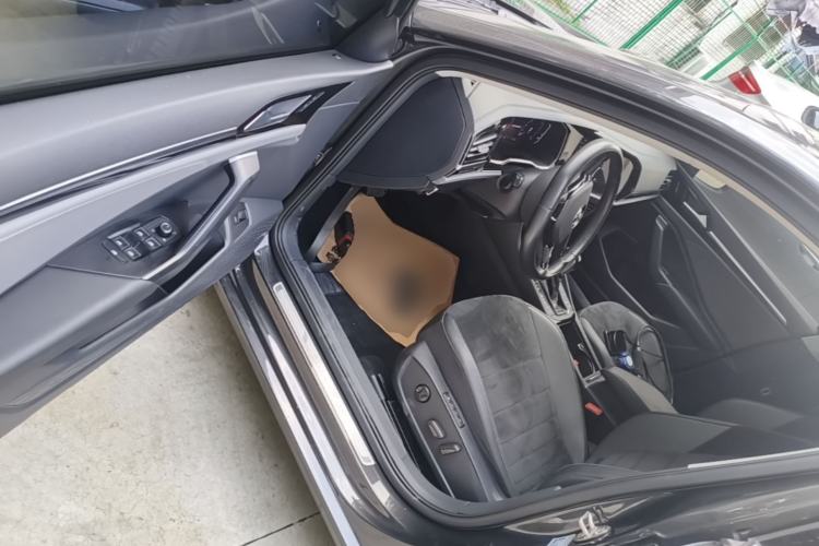 Used Volkswagen Sagitar 2021 280TSI DSG Luxury Smart Connectivity Edition Driver Seat
