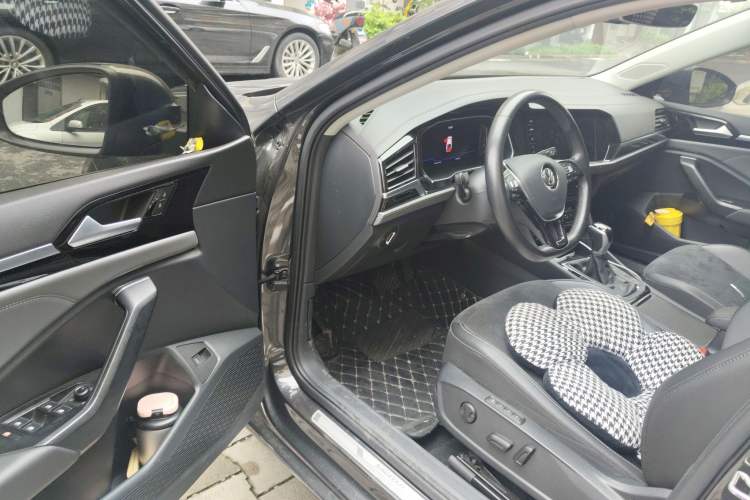 Used Volkswagen Sagitar 2021 280TSI DSG Excellence Edition Driver Seat