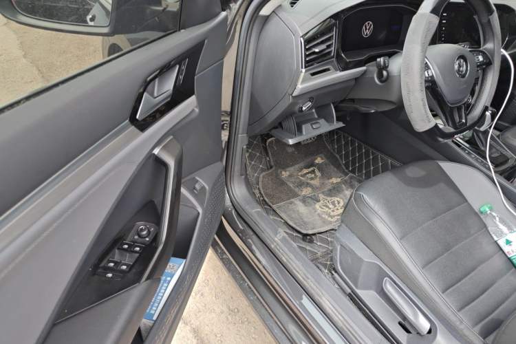 Used Volkswagen Sagitar 2021 280TSI DSG Excellence Edition Driver Seat