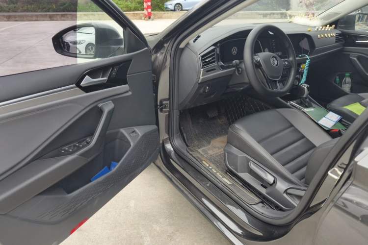 Used Volkswagen Sagitar 2021 280TSI DSG Excellence Edition Driver Seat
