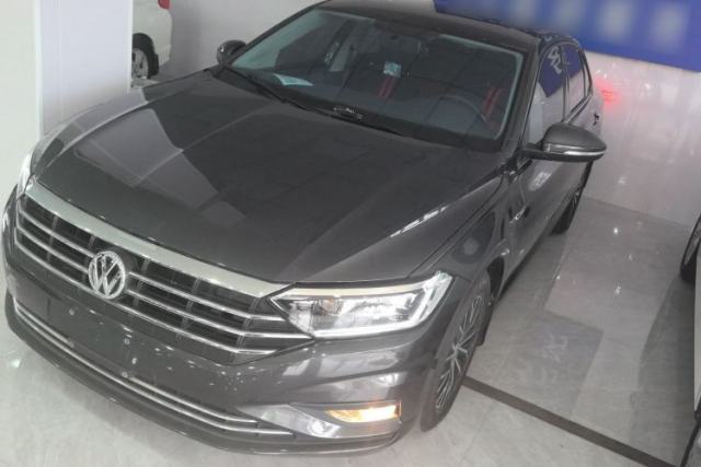 Ojetý Volkswagen Sagitar 2021 280TSI DSG Excellence Edition