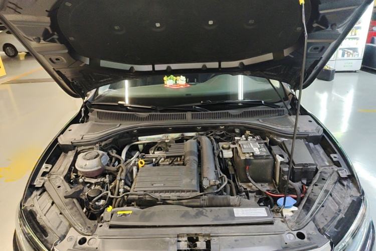 Used Volkswagen Sagitar 2021 280TSI DSG Excellence Edition Engine Bay