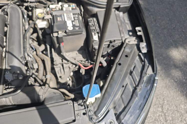 Used Volkswagen Sagitar 2021 280TSI DSG Luxury Smart Connectivity Edition Engine Bay Left