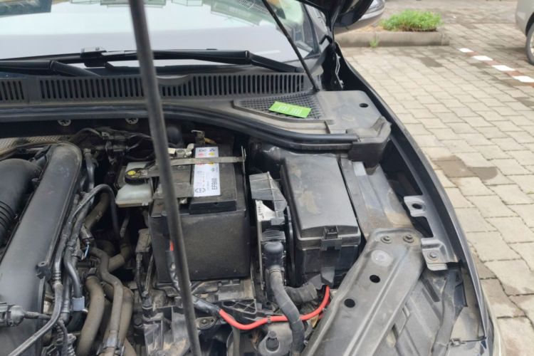 Used Volkswagen Sagitar 2021 280TSI DSG Excellence Edition Engine Bay Left