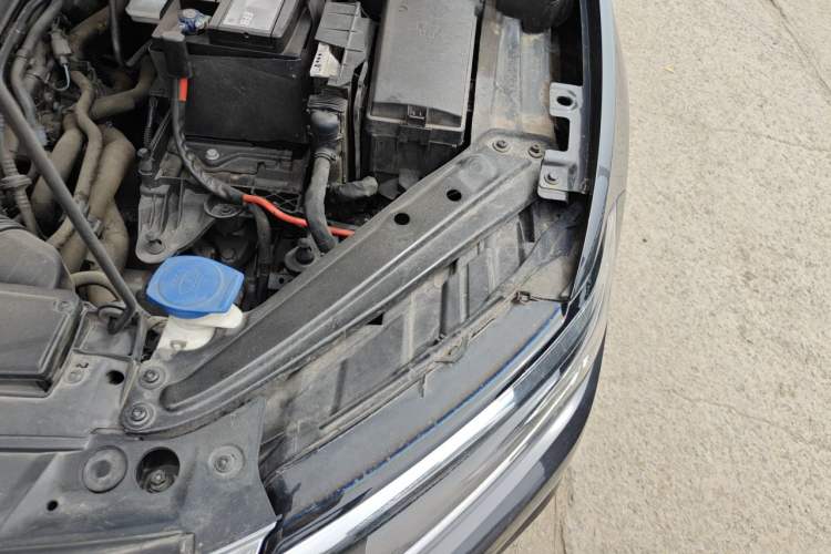 Used Volkswagen Sagitar 2021 280TSI DSG Excellence Edition Engine Bay Left