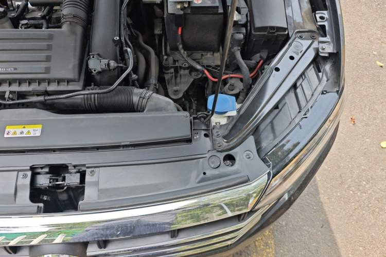 Used Volkswagen Sagitar 2021 280TSI DSG Excellence Edition Engine Bay Left