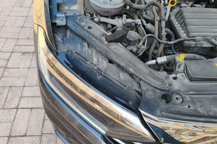 Used Volkswagen Sagitar 2021 280TSI DSG Excellence Edition Engine Bay Right
