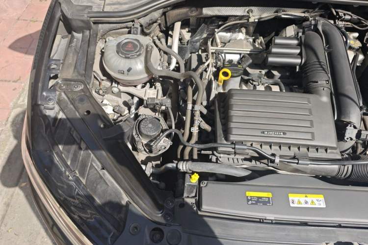 Used Volkswagen Sagitar 2021 280TSI DSG Luxury Smart Connectivity Edition Engine Bay Right