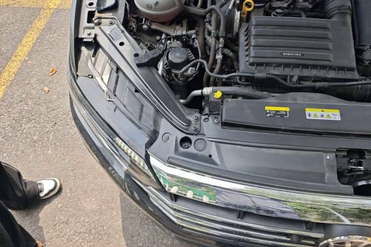 Used Volkswagen Sagitar 2021 280TSI DSG Excellence Edition Engine Bay Right