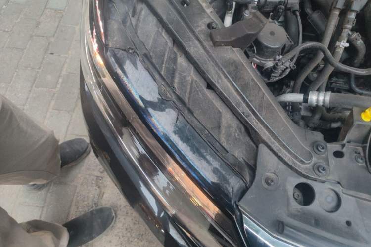 Used Volkswagen Sagitar 2021 280TSI DSG Comfort Connect Edition Engine Bay Right