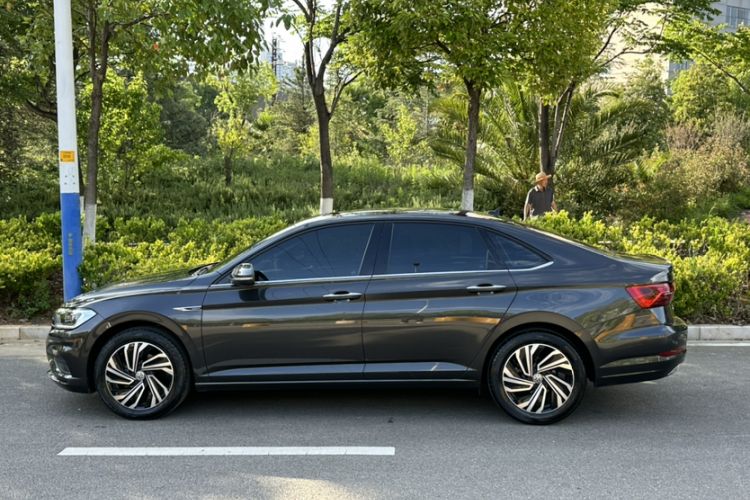 Used Volkswagen Sagitar 2021 280TSI DSG Luxury Smart Connectivity Edition Exterior 8
