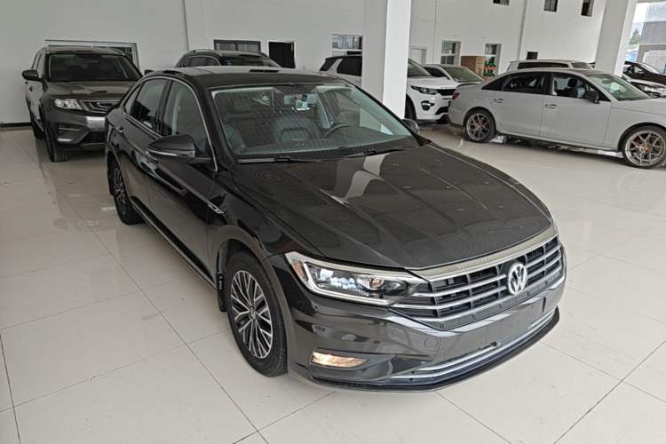Used Volkswagen Sagitar 2021 280TSI DSG Comfort Connect Edition Front Right 45 Deg