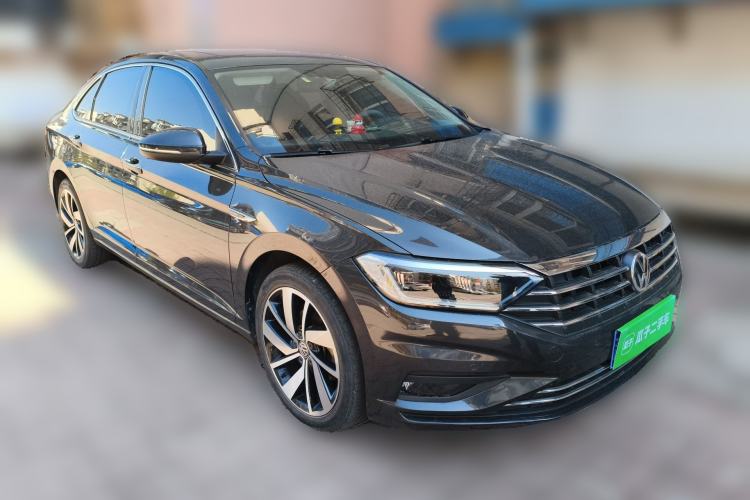 Used Volkswagen Sagitar 2021 280TSI DSG Excellence Edition Front Right 45 Deg