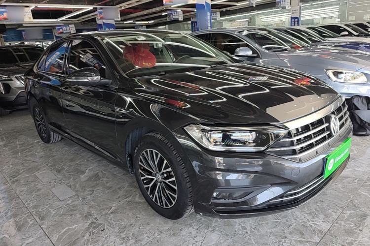 Used Volkswagen Sagitar 2021 200TSI DSG Comfort Connect Edition Front Right 45 Deg