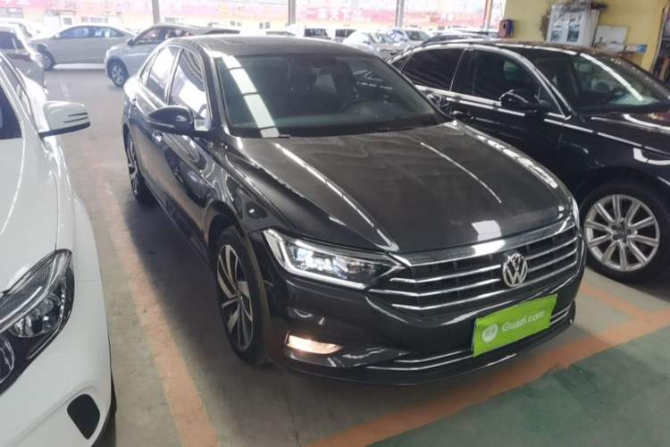 Used Volkswagen Sagitar 2021 280TSI DSG Excellence Edition Front Right 45 Deg
