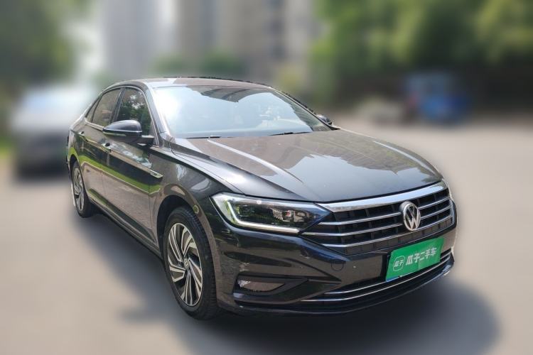 Used Volkswagen Sagitar 2021 280TSI DSG Excellence Edition Front Right 45 Deg