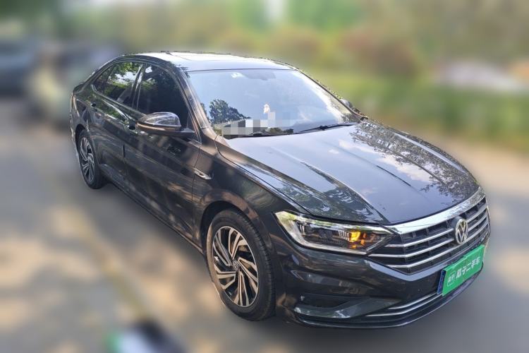 Used Volkswagen Sagitar 2021 280TSI DSG Luxury Smart Connectivity Edition Front Right 45 Deg