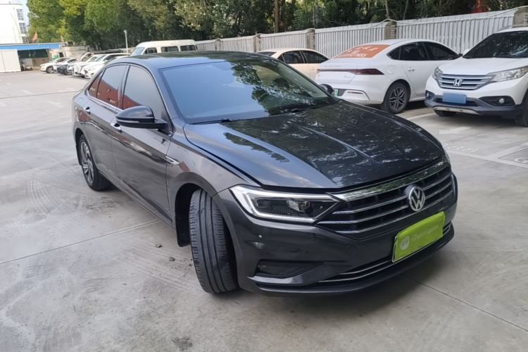 Used Volkswagen Sagitar 2021 280TSI DSG Luxury Smart Connectivity Edition Front Right 45 Deg