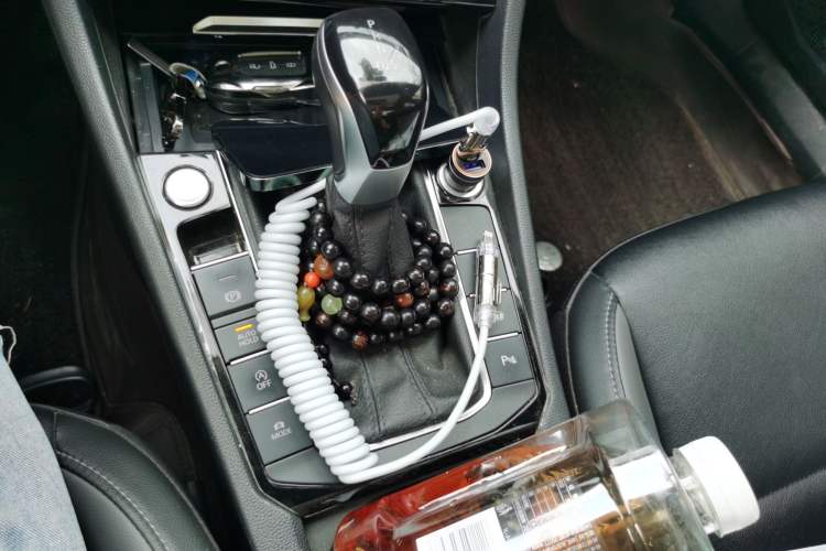 Used Volkswagen Sagitar 2021 200TSI DSG Excellence Edition Gear Lever