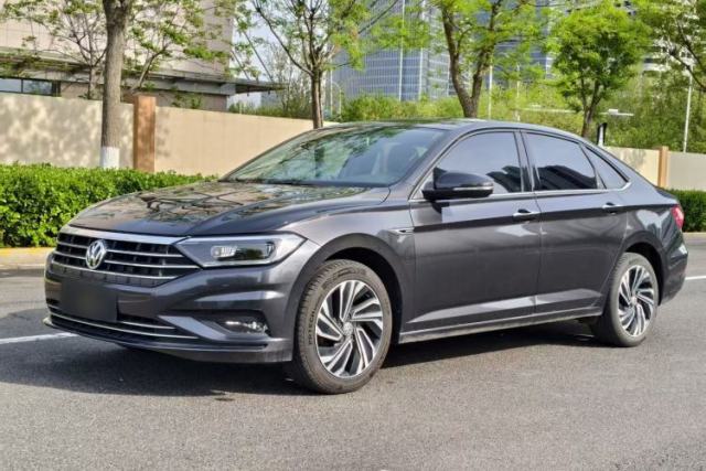 Ojetý Volkswagen Sagitar 2021 280TSI DSG Excellence Edition