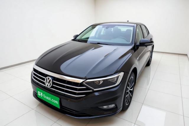 Ojetý Volkswagen Sagitar 2021 280TSI DSG Comfort Connect Edition